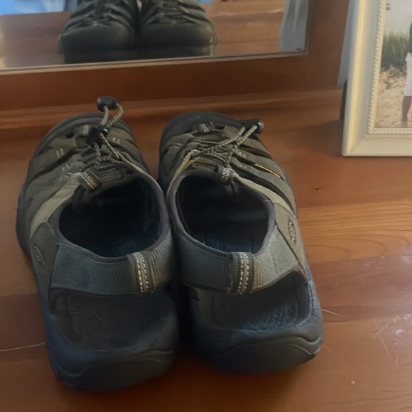 Keen sandals size 12. main image 6